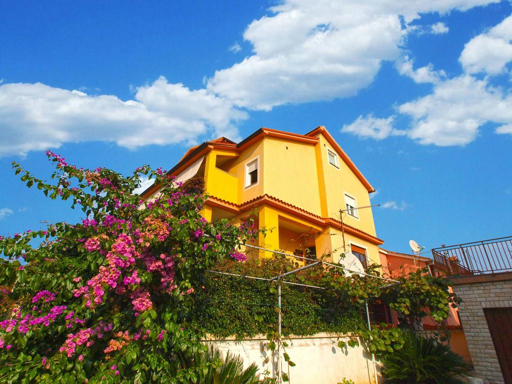 Apartment Snezana 1200 Fažana Esterno foto
