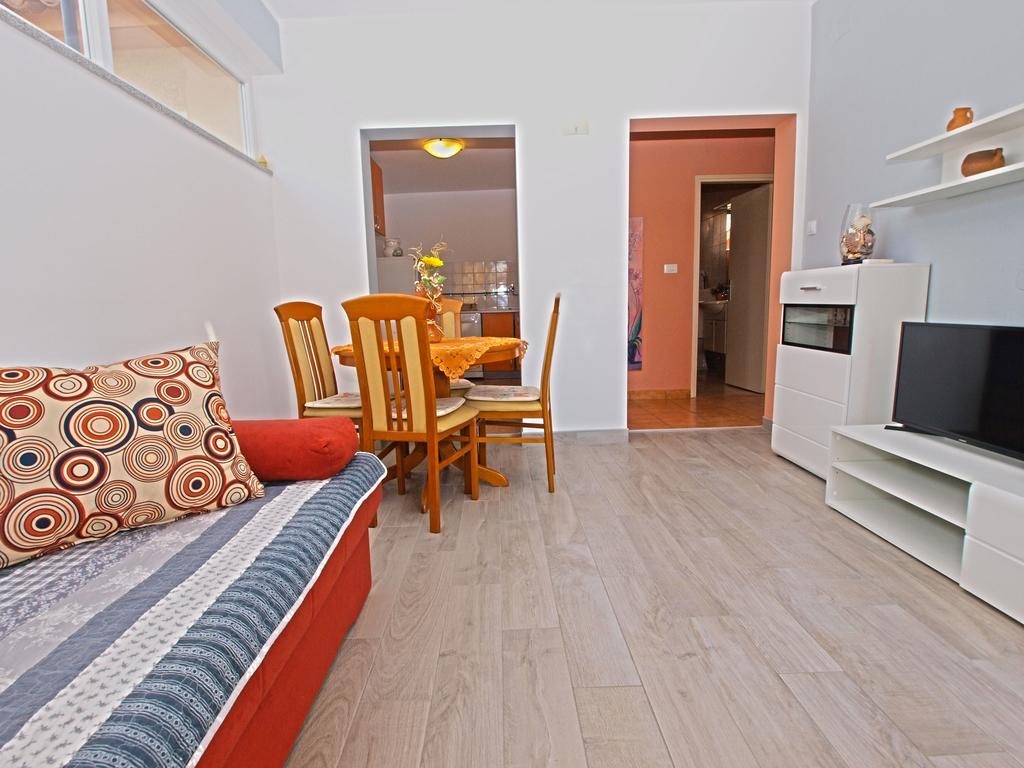 Apartment Snezana 1200 Fažana Esterno foto