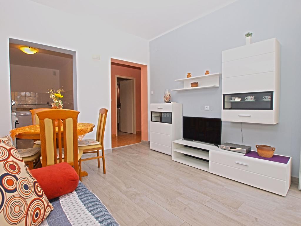 Apartment Snezana 1200 Fažana Esterno foto