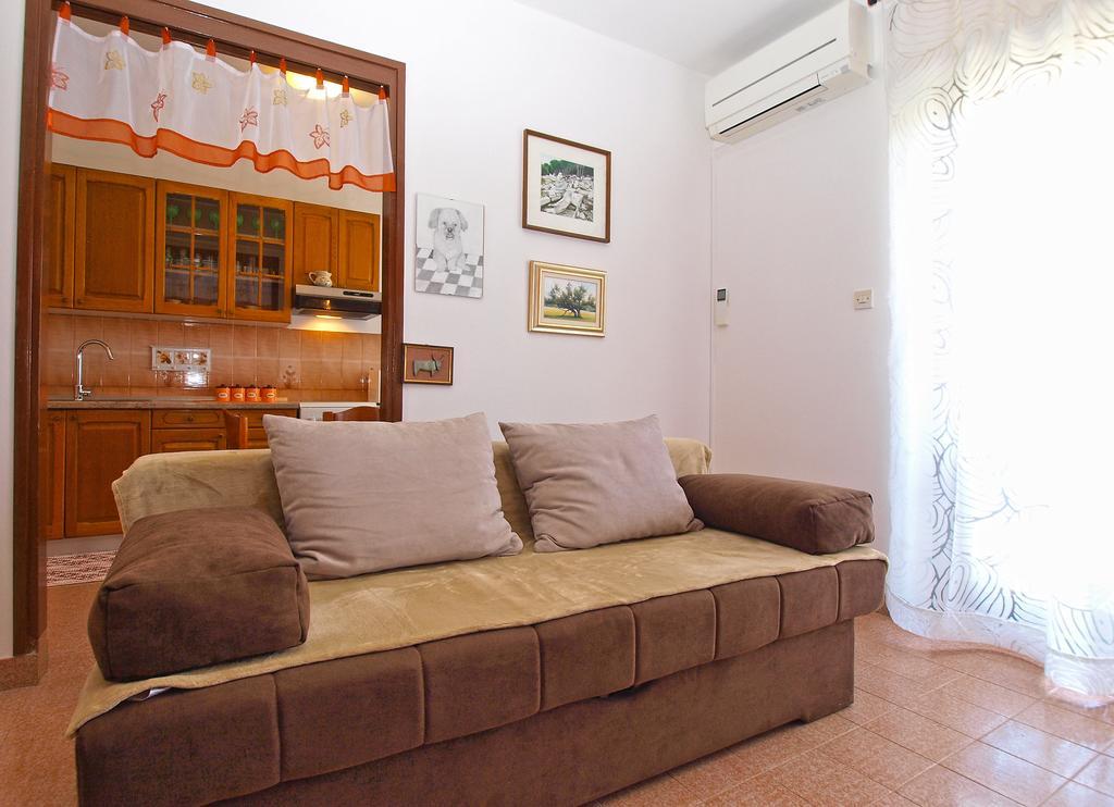 Apartment Snezana 1200 Fažana Esterno foto