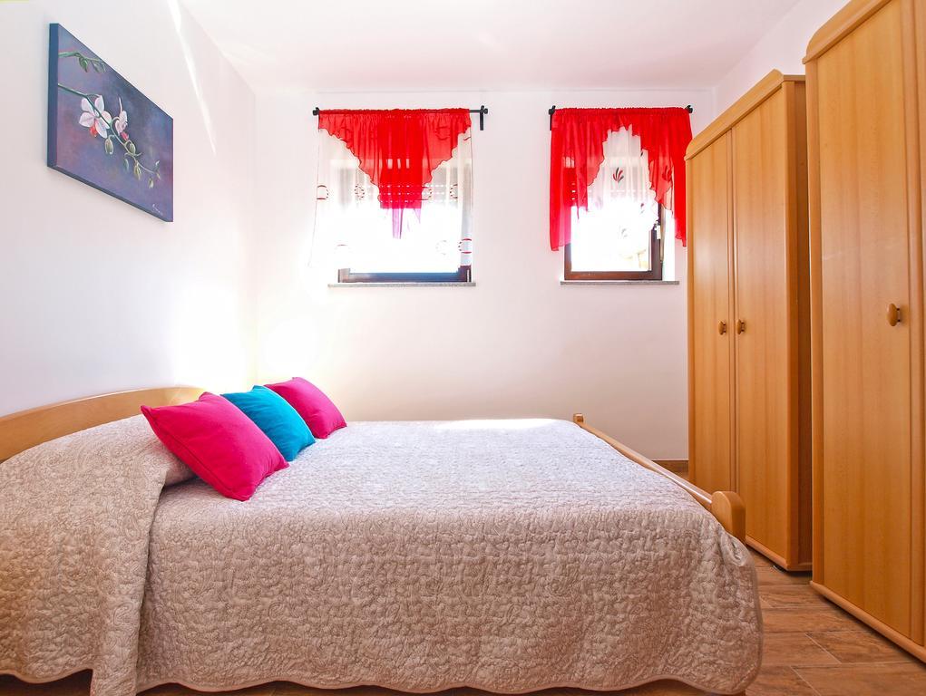 Apartment Snezana 1200 Fažana Esterno foto