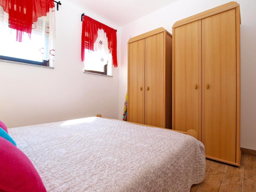 Apartment Snezana 1200 Fažana Esterno foto